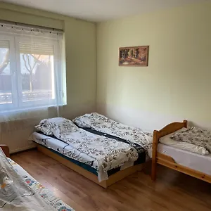 Apartament Red Locomotive