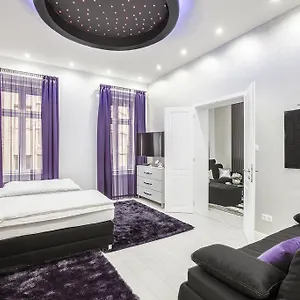Opera Luxory Apartment