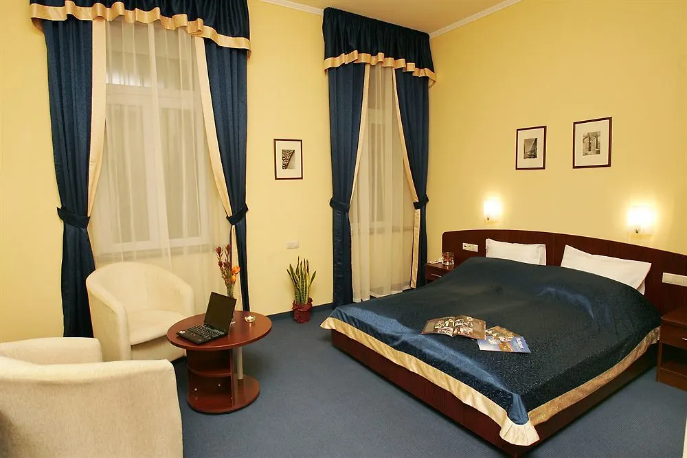 Hotel Central Basilica Budapest 4*,